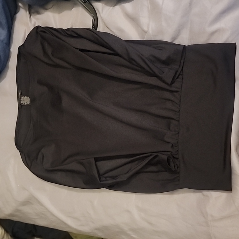 The Limited Small black 3 quarter sleeve